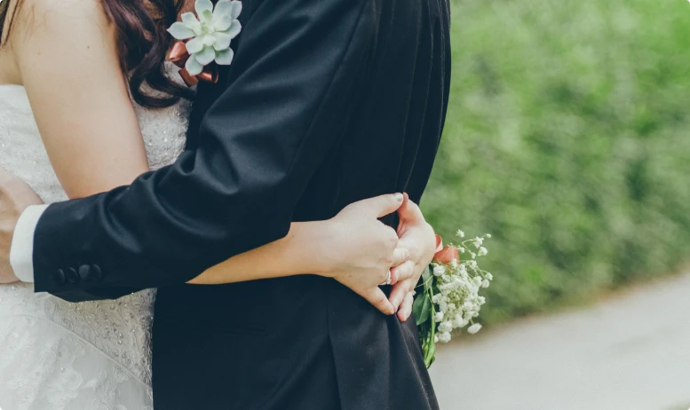 為什麼老公叫外子？台灣夫妻稱謂裡的「人情學問」